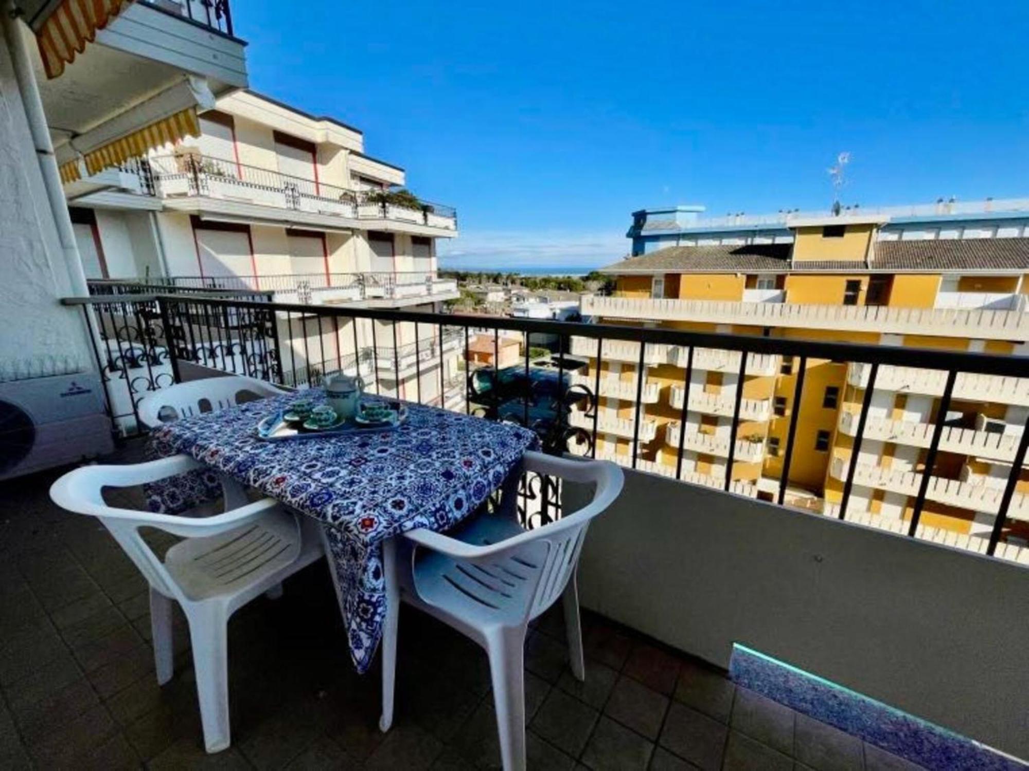 Bright Apartment With Pool بورتو سانتا مارغريتا دي كاورل المظهر الخارجي الصورة